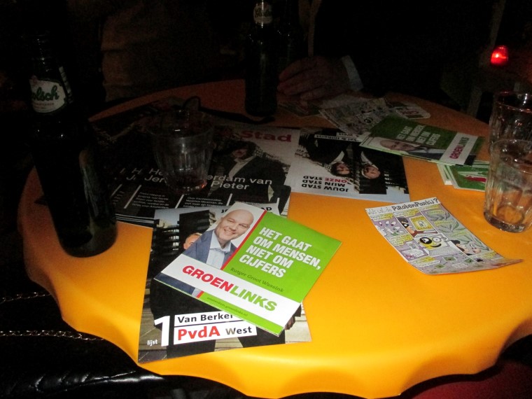 BaarsjeBorrel Politiek cafe feb2014 -  Politiek en borrellen